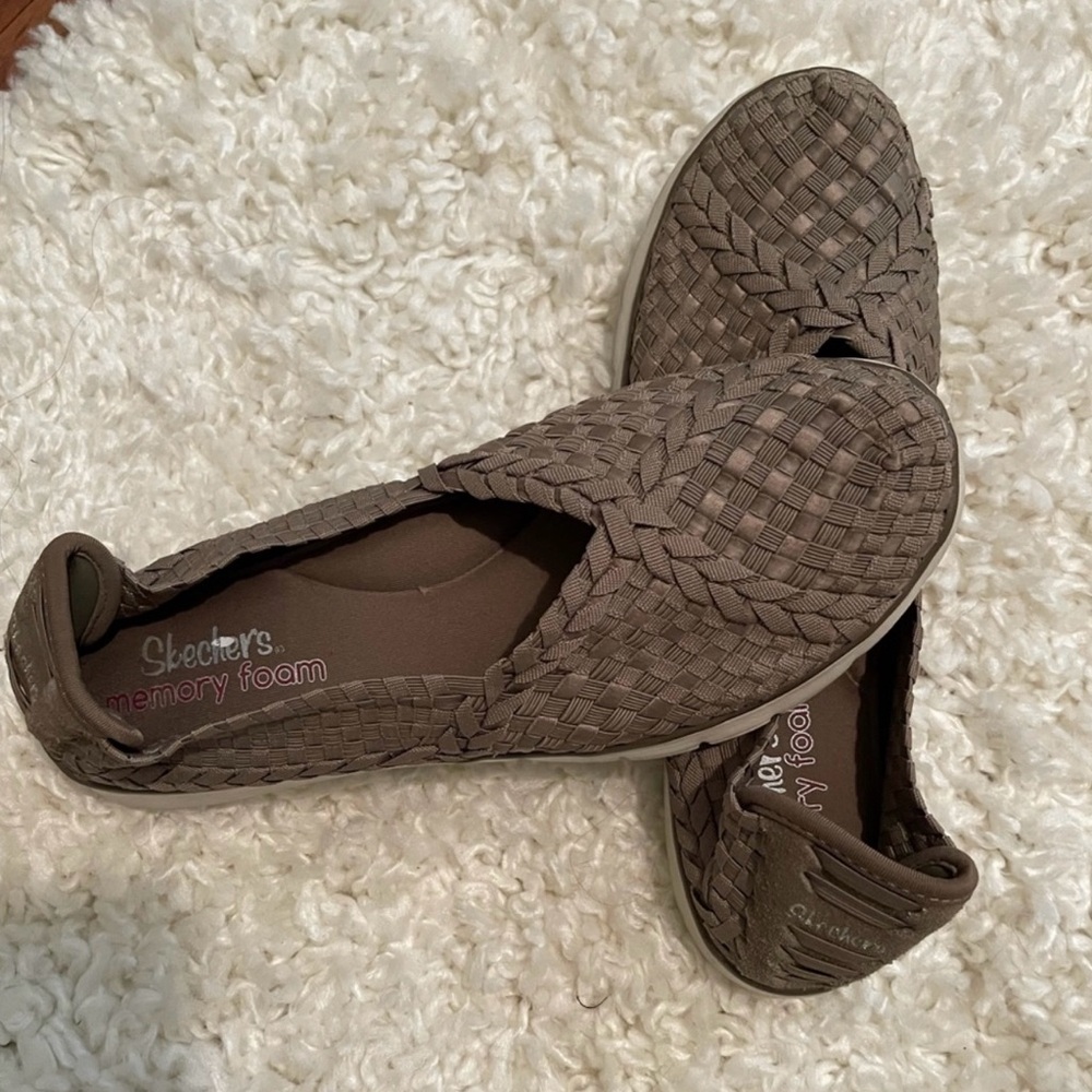 Sketchers comfort shoes worn a few times only